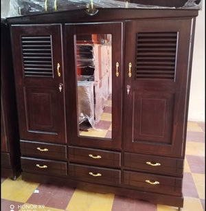 Armario de Pino 3 Puertas Vidrio en medio